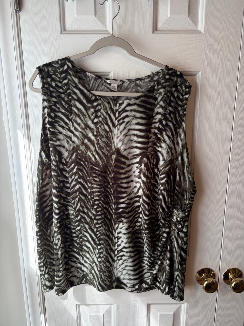 Women's Green and Black Zebra-Print Tank Top